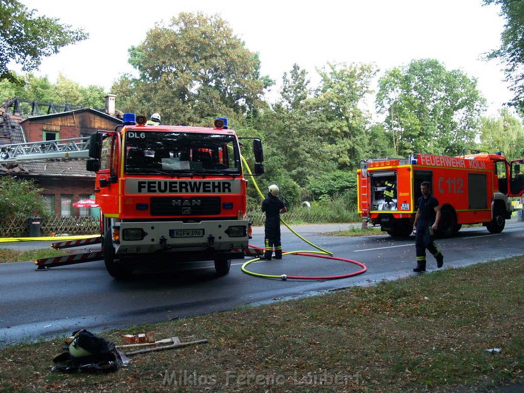 Brand Schuetzenhof Neusser Landstr P6587.JPG